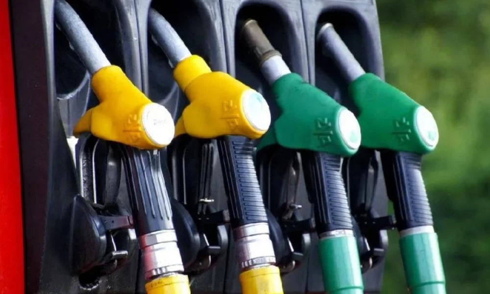 Αυτό και αν είναι.....Πλήρωσε επιπλέον 8 λίτρα diesel από όσα χωρούσε το ρεζερβουάρ!